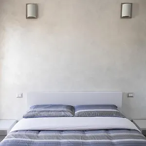 Apartament Smart Central Bayres, Mediolan